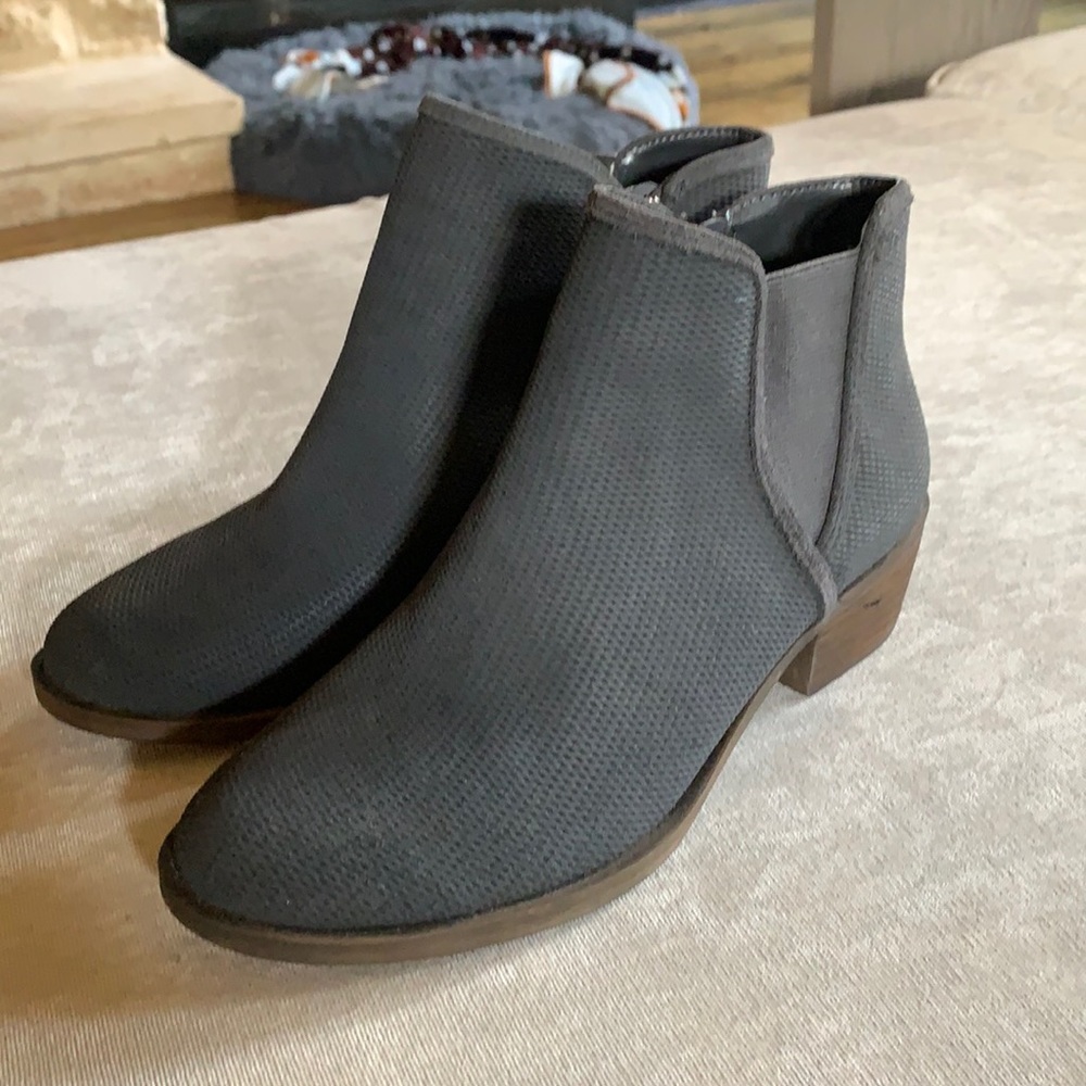 Kensie booties navy